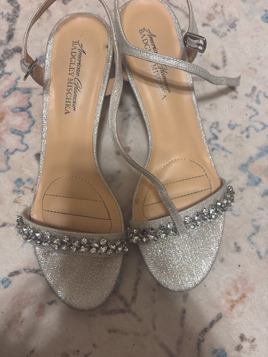 Badgley Mischka Shoes - American Baroness Badgley Mischka Silver Glitter Crystal Strap Sandals. Size 7.5